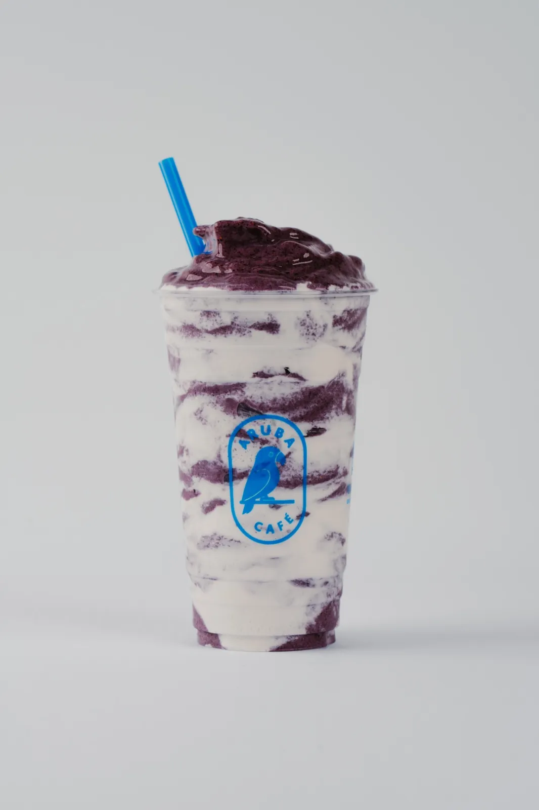 Sip Paradise: The Aruba Colada & Tropical Smoothies